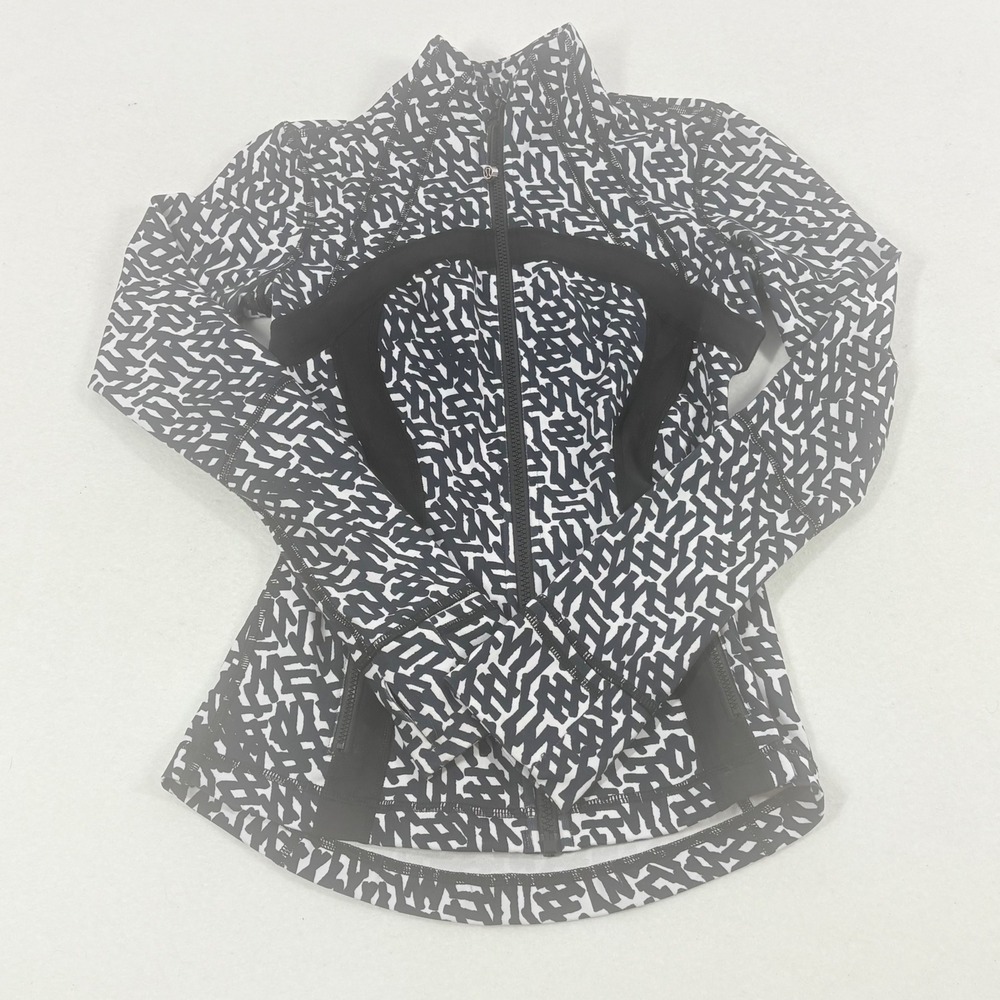 Lululemon Jacket Size 4 Black Pattern Define Full… - image 2